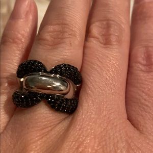 Black spinel ring